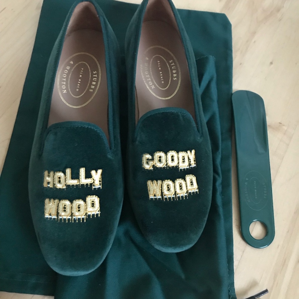 Authentic velvet green slipper